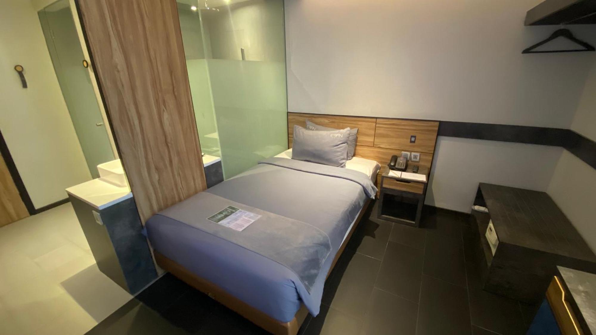Erian Hotel Джакарта Экстерьер фото